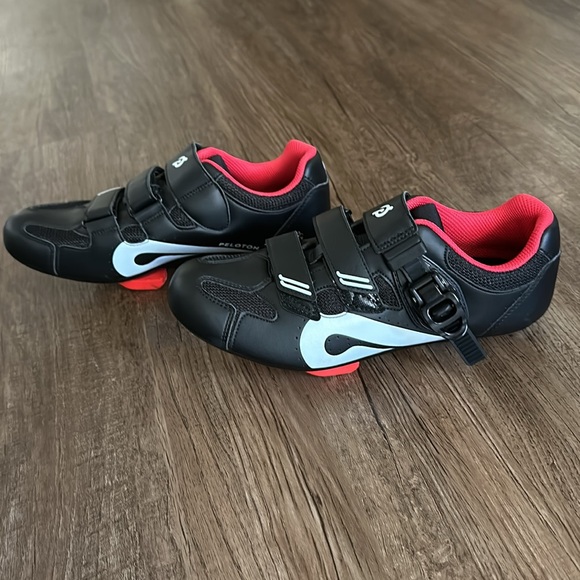 Peloton Unisex Black Cycling Shoes Womens Size 8 - Picture 2 of 6